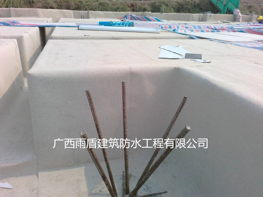 高分子自粘膠膜（非瀝青基）防水卷材施工